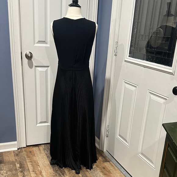 A.L.C. Elegant Black Cutout Maxi Dress - Picture 3 of 8